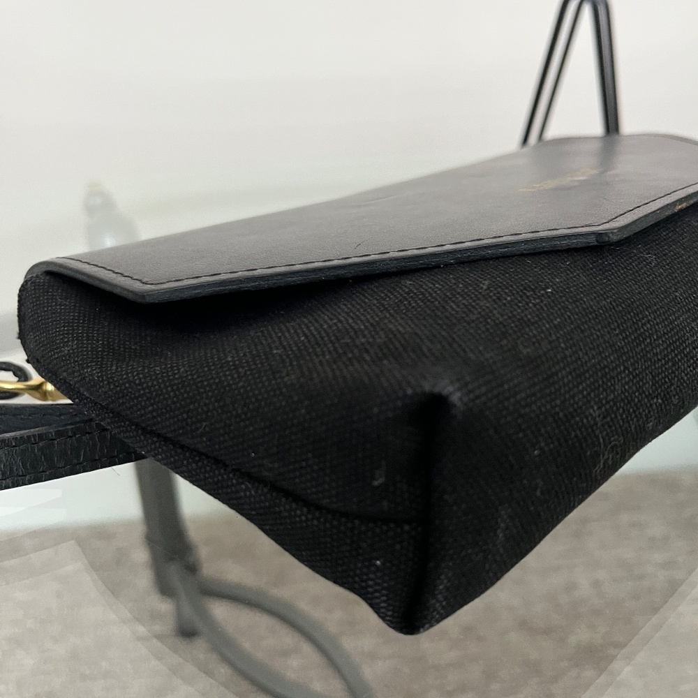 R Riveter Patton crossbody - Picture 5 of 7